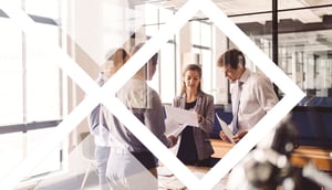 healthcare_holding_team_mobile